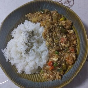 とってもヘルシー♪豆腐ドライカレー